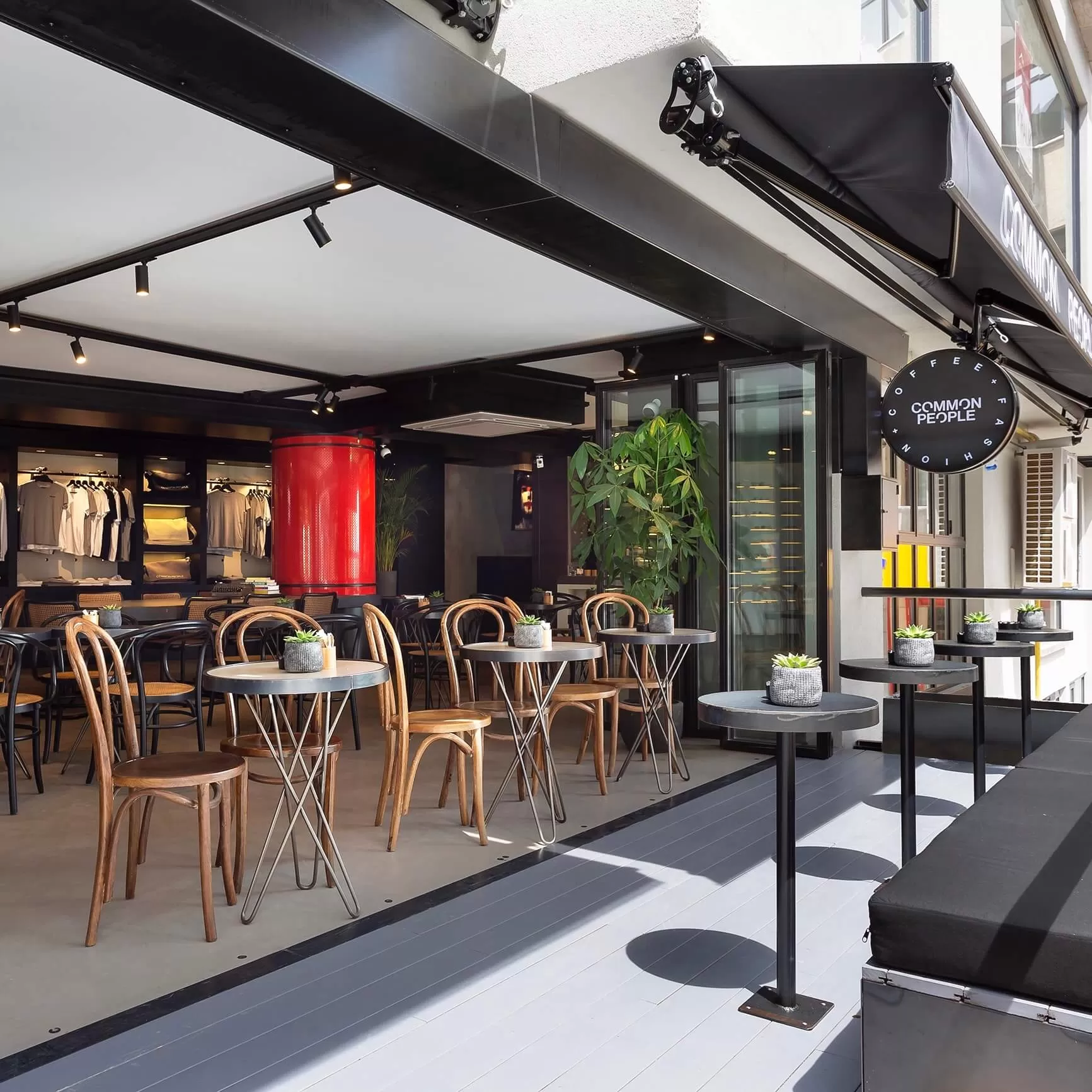 Commonpeople Cafe1 1